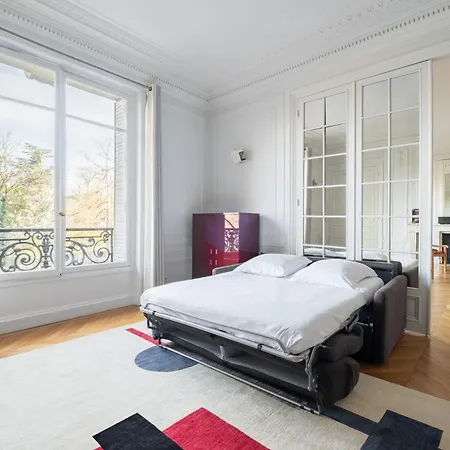 Veeve - Enlightened Elegance * Paris