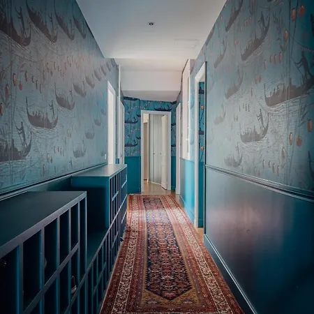 Apartment Veeve - Enlightened Elegance *