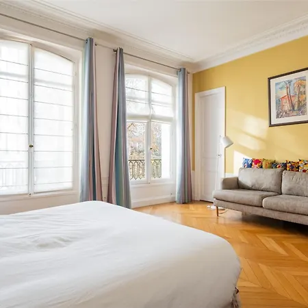 Veeve - Enlightened Elegance Daire Paris
