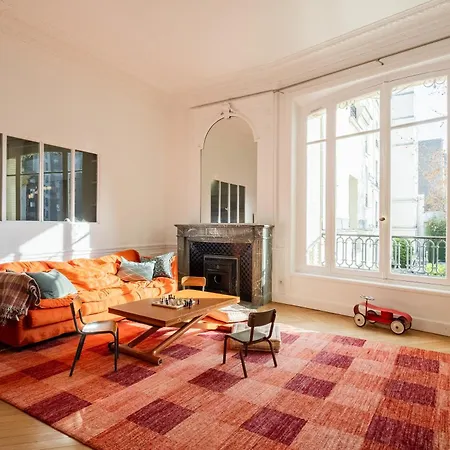 Veeve - Enlightened Elegance Daire Paris